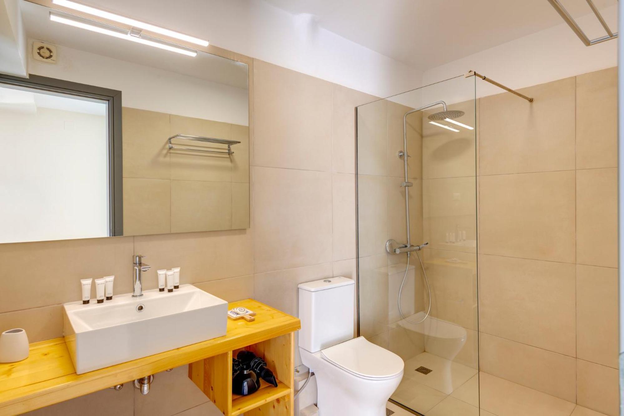Hotel Kamelo Vari  Ngoại thất bức ảnh